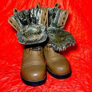 Women 8.5 top fur above ankle boots brown tan